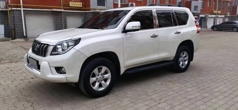 邯郸13年丰田普拉多9