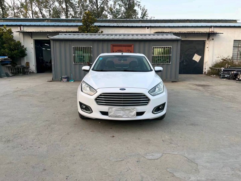 徐州15年福特福睿斯9