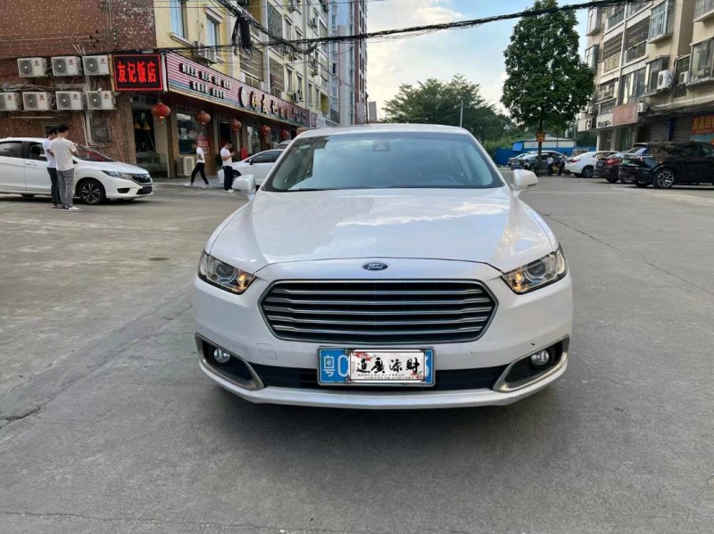 北京17年福特金牛座1