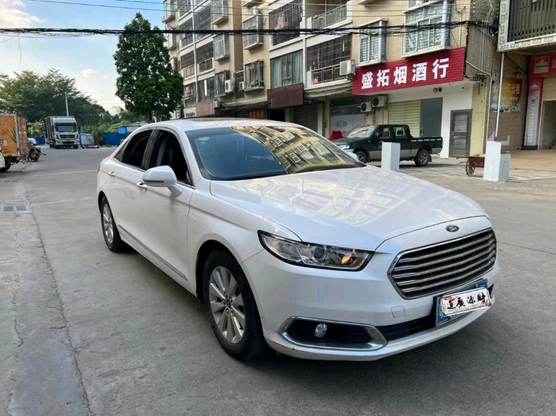 北京17年福特金牛座2