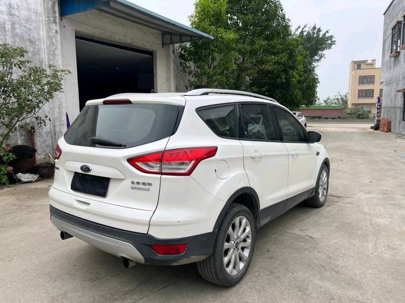 北京15年福特翼虎7