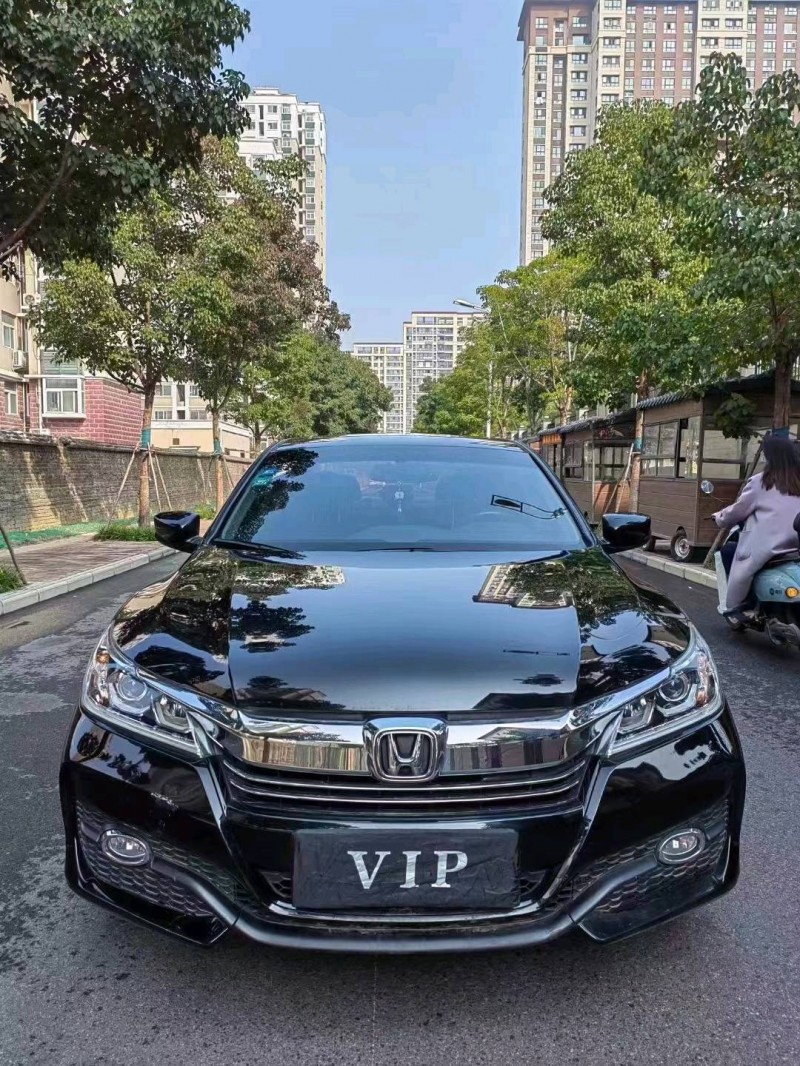 北京17年本田雅阁1