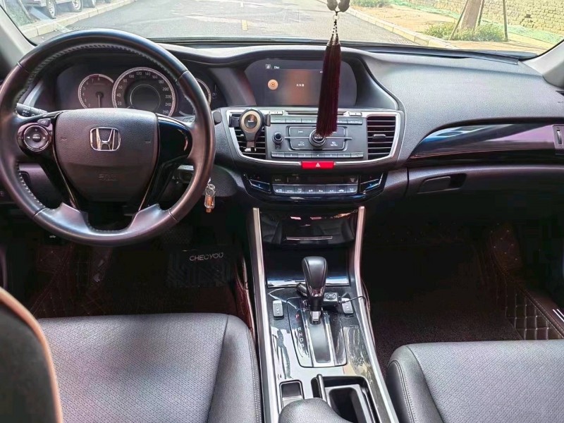 北京17年本田雅阁8
