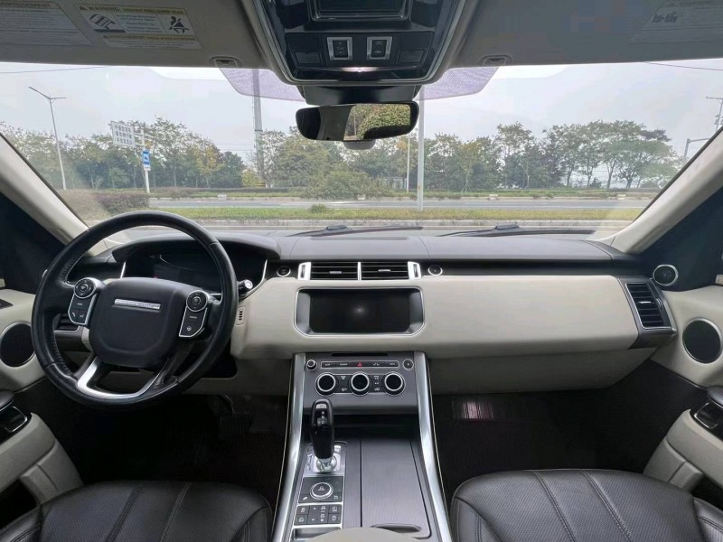 泰州18年路虎揽胜运动5