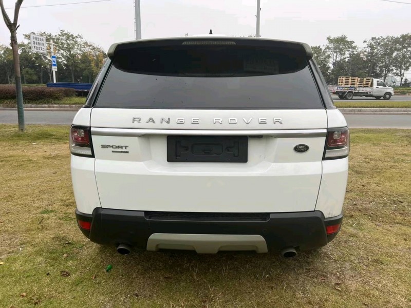 泰州18年路虎揽胜运动8