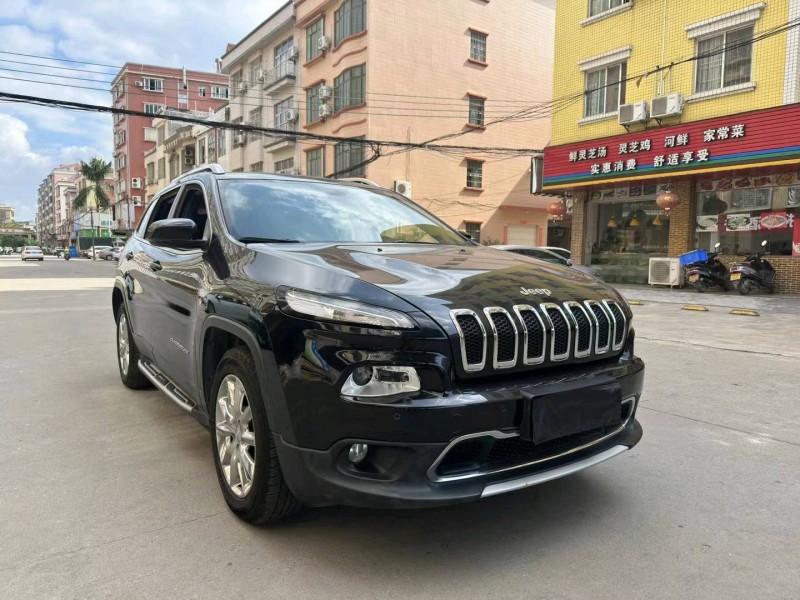北京18年Jeep自由光2