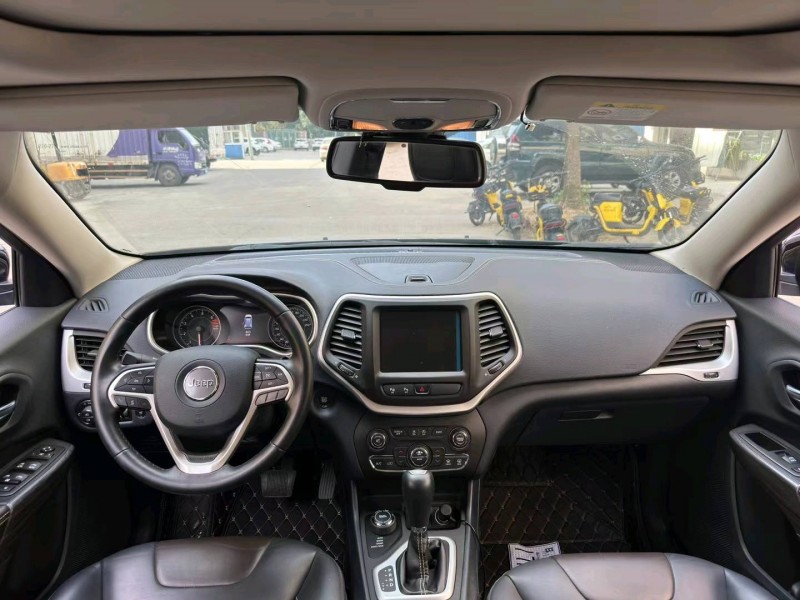 北京18年Jeep自由光6