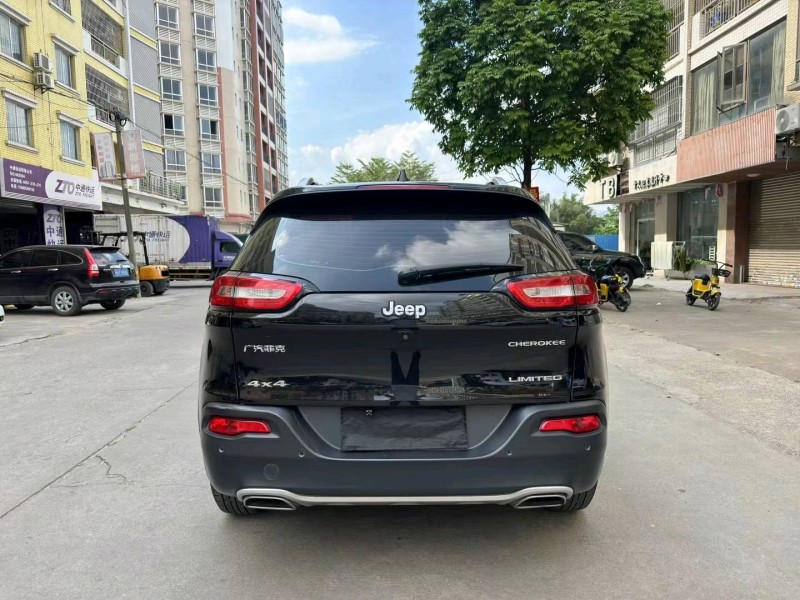 北京18年Jeep自由光8