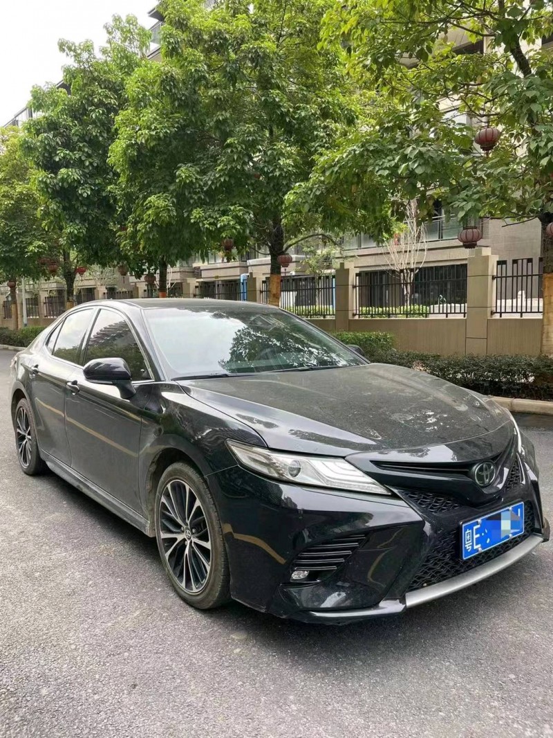 北京18年丰田凯美瑞2