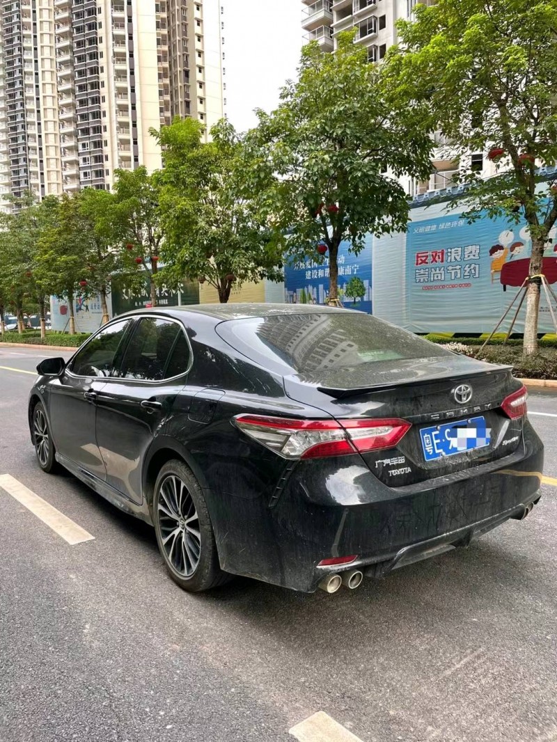 北京18年丰田凯美瑞7