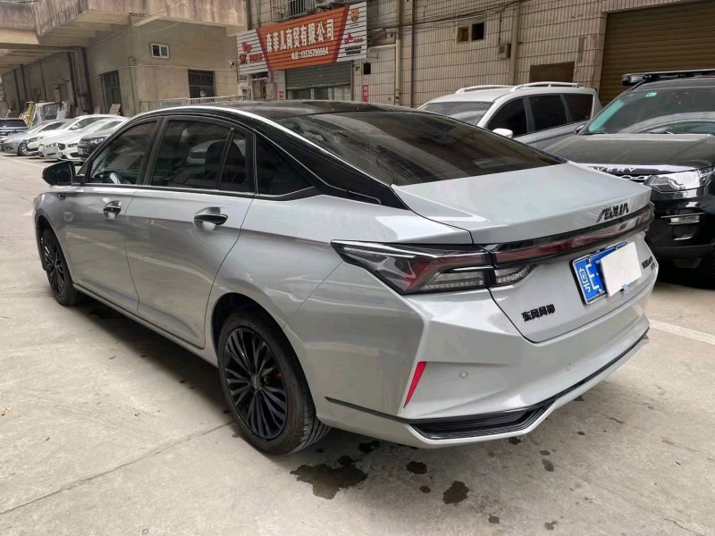 北京22年东风奕炫7