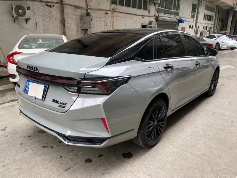 北京22年东风奕炫8