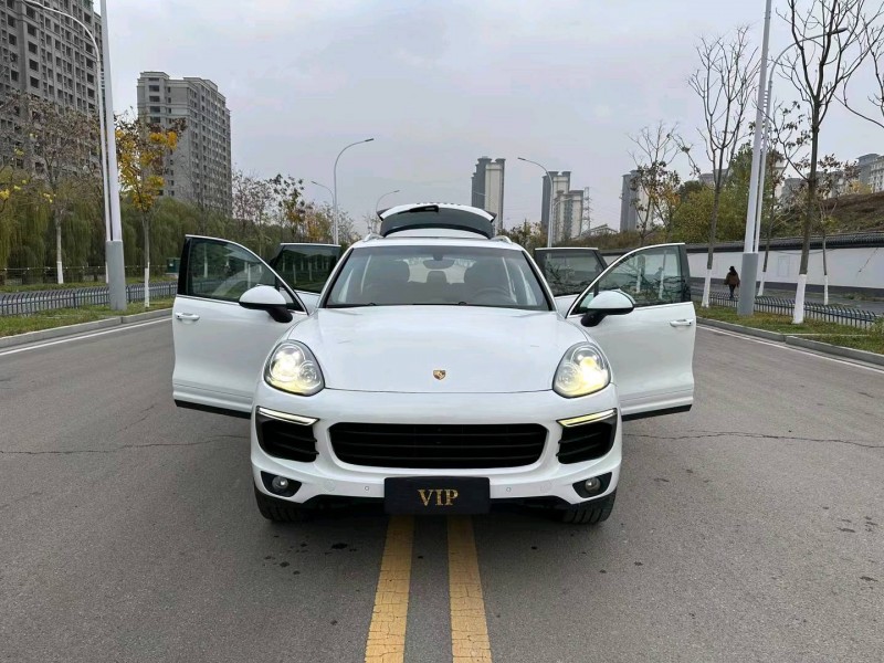 徐州13年保时捷卡宴8
