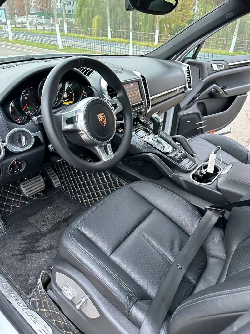 徐州13年保时捷卡宴5