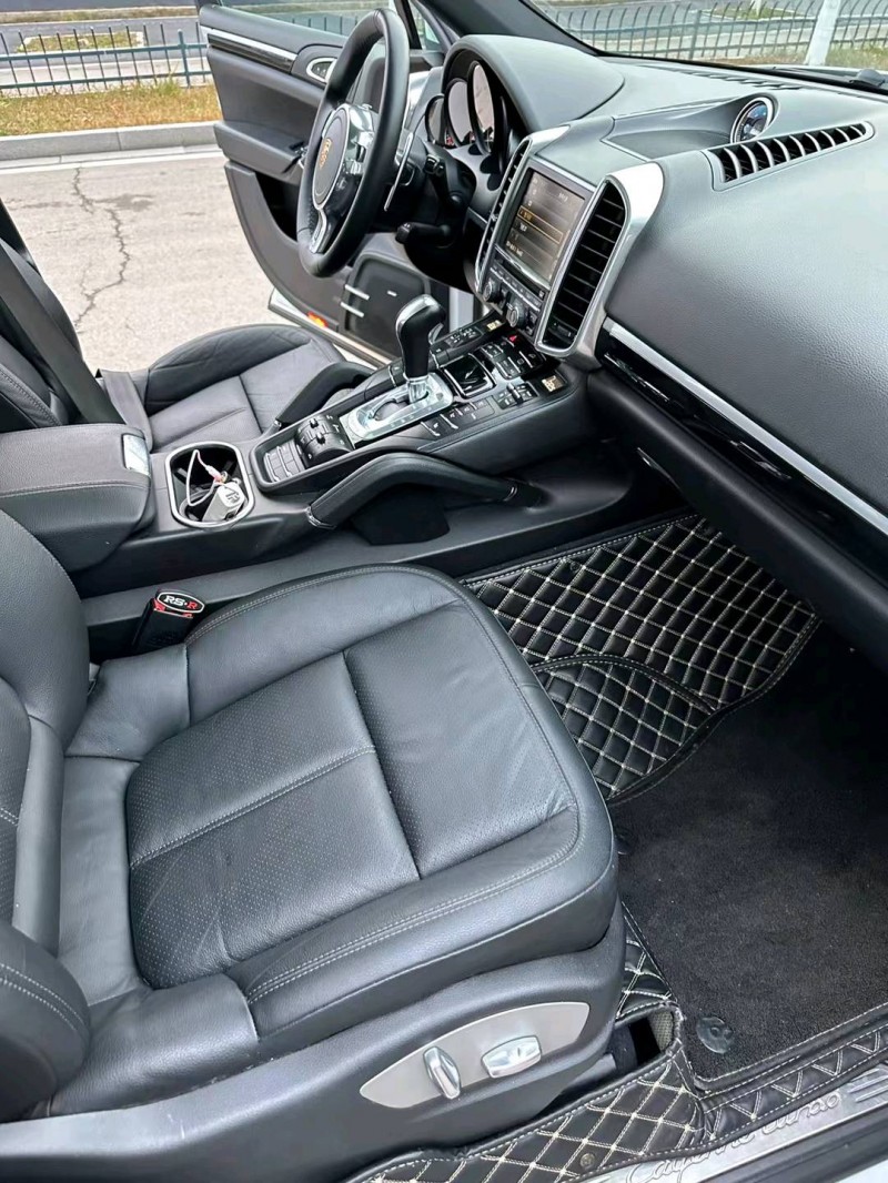 徐州13年保时捷卡宴3