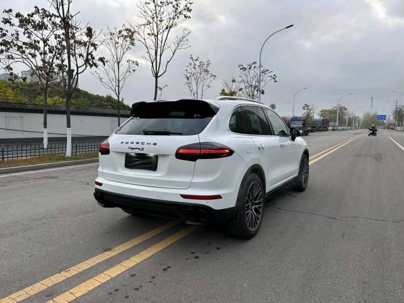 徐州13年保时捷卡宴1