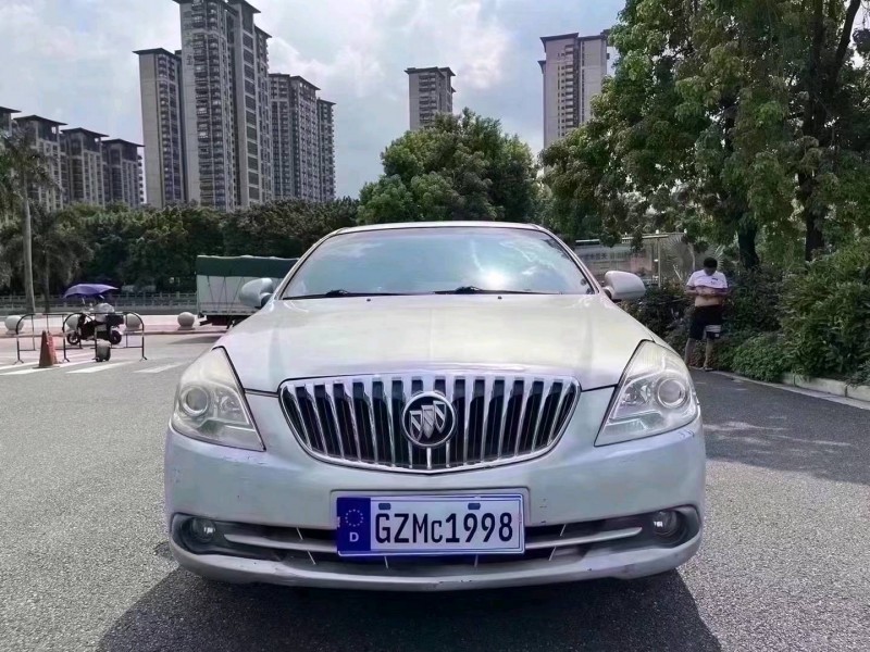 广州15年别克凯越1