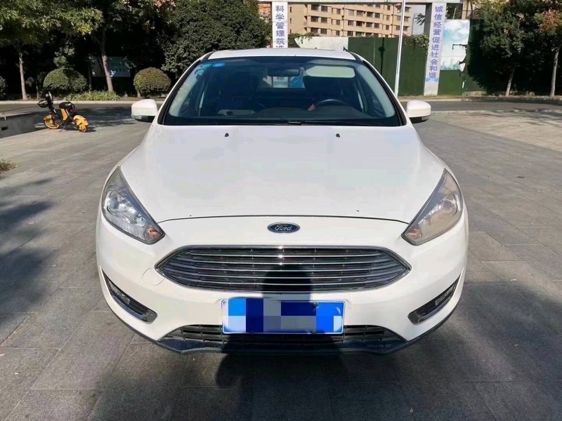 枣庄17年福特福克斯1