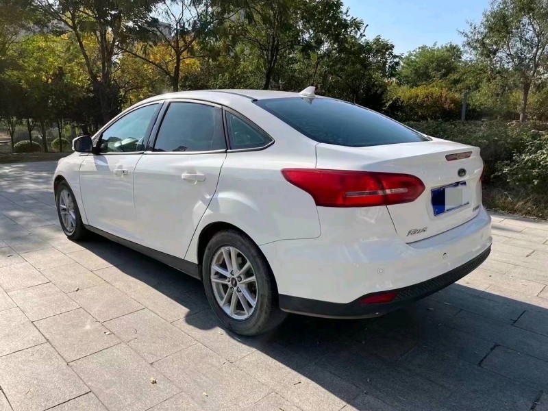 枣庄17年福特福克斯6