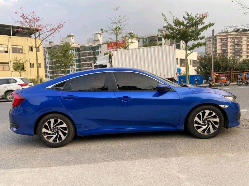 广州19年本田思域4