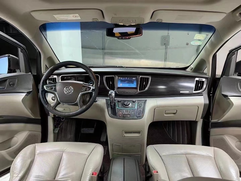 成都11年别克GL89