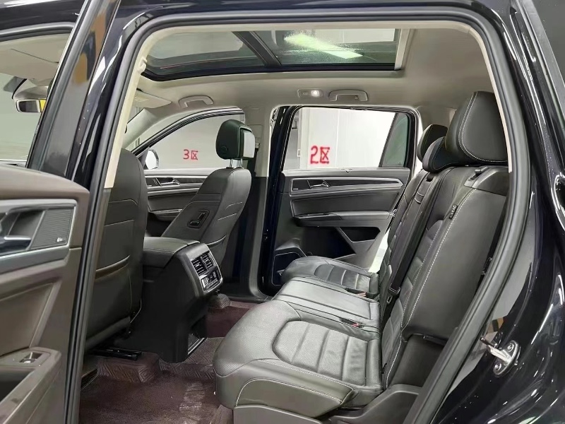 成都18年大众途昂4