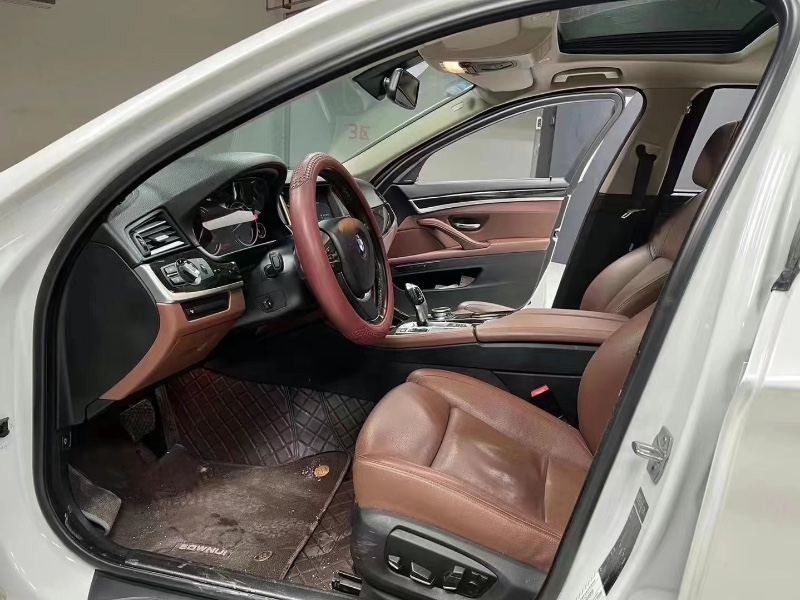 成都15年宝马5系3