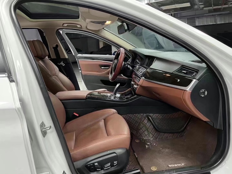 成都15年宝马5系7