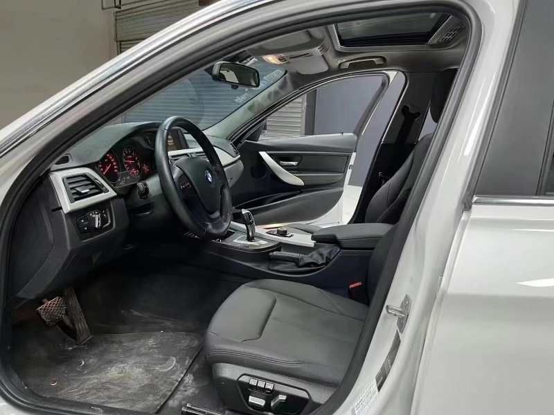 成都16年宝马3系3