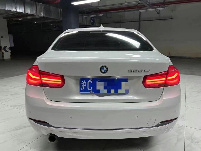 成都16年宝马3系4