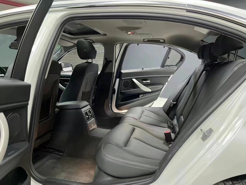 成都16年宝马3系7