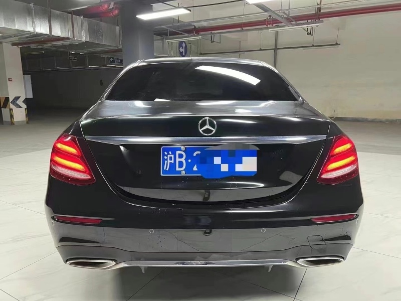 成都19年奔驰E4