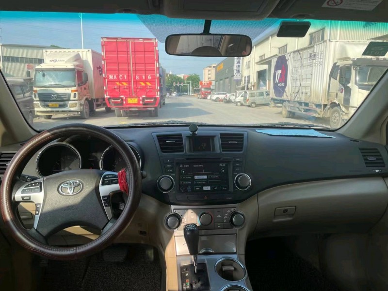 东莞14年丰田汉兰达6