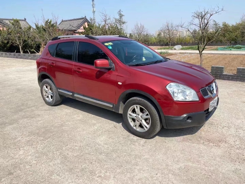 青岛13年日产逍客8