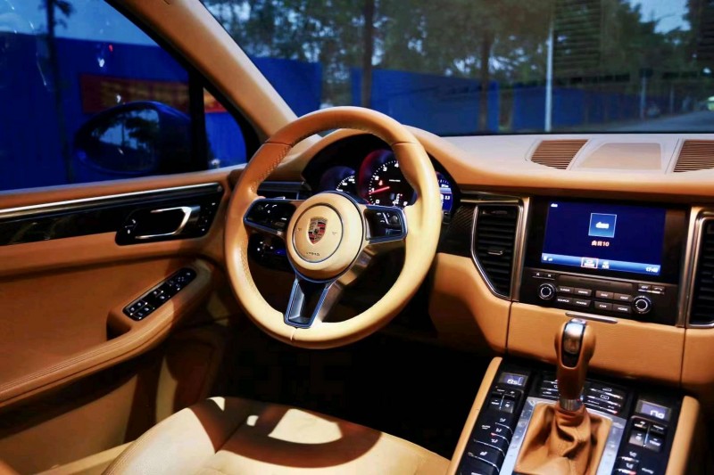 珠海16年保時捷Macan7
