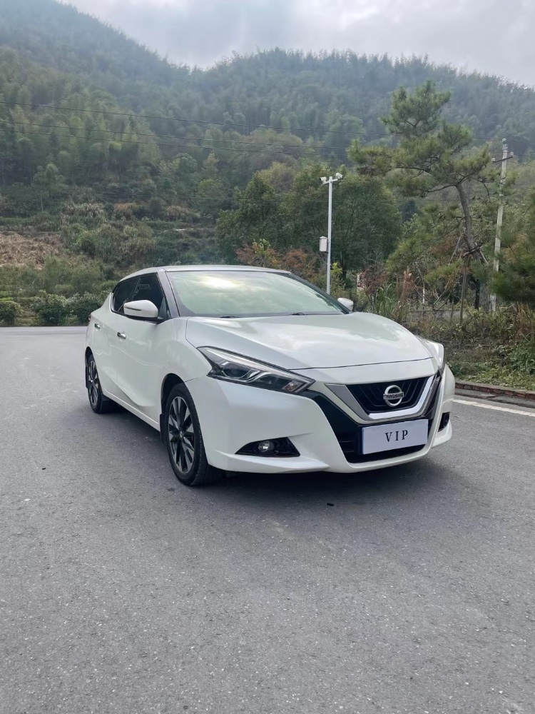 萍鄉18年日產藍鳥1