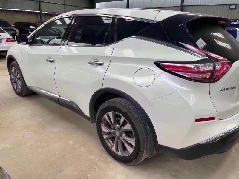 济宁16年日产楼兰6