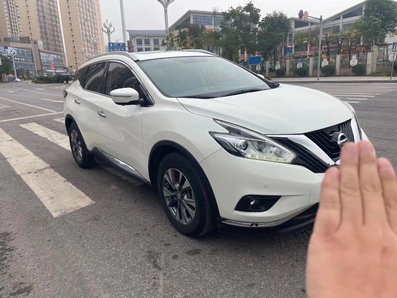 成都19年日产楼兰4