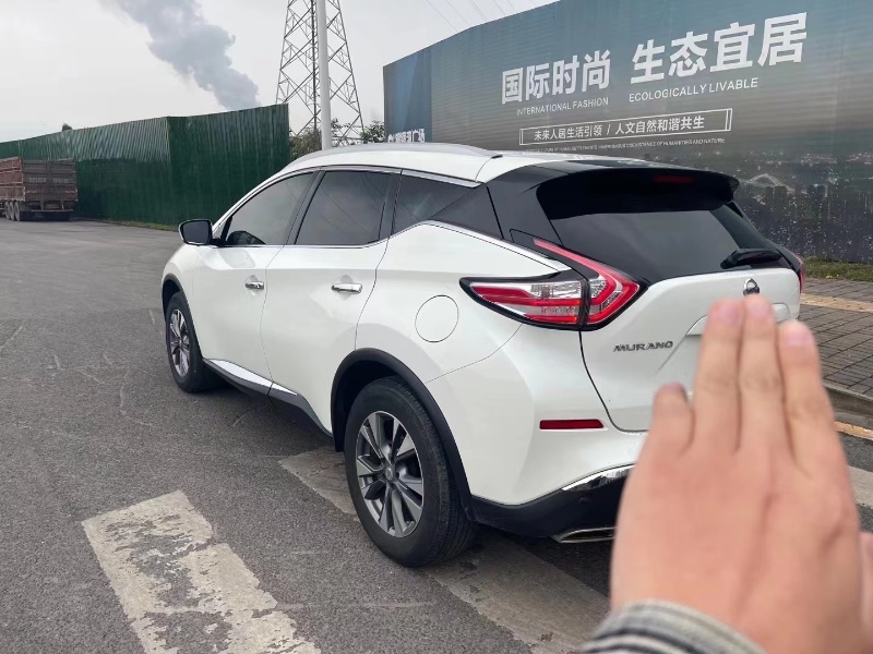 成都19年日产楼兰5