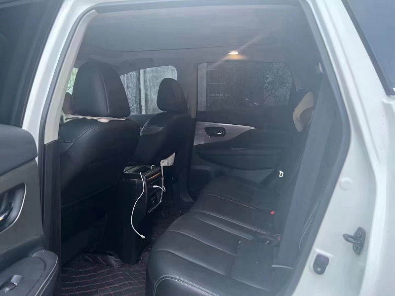 广州21年日产楼兰8