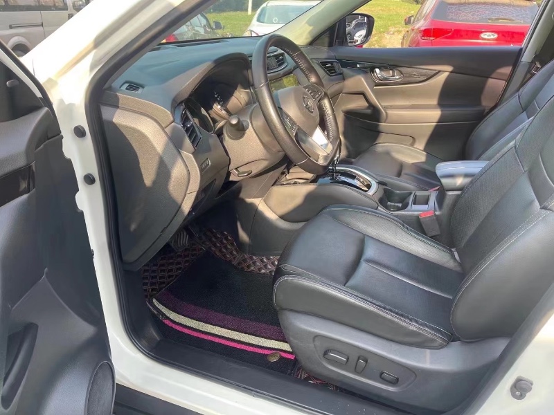 武汉21年日产奇骏9