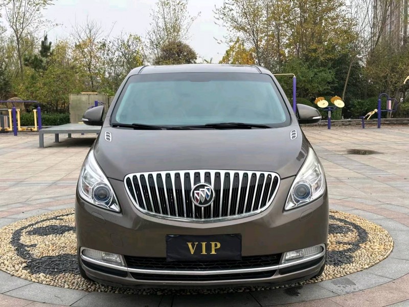 青岛13年别克GL89