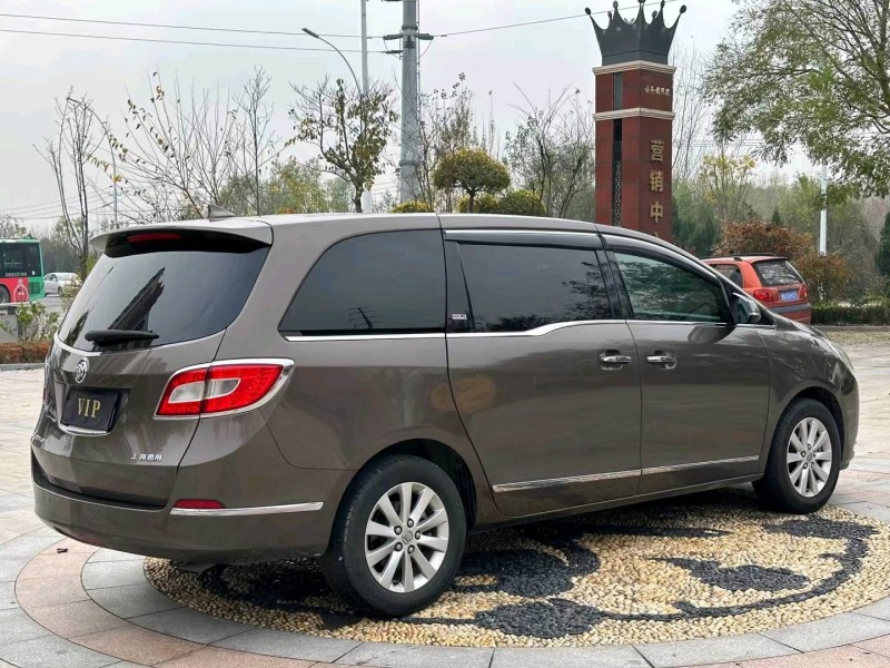 青岛13年别克GL82