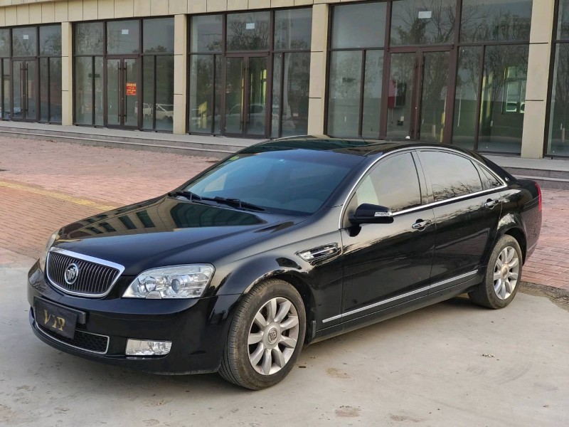 东营13年别克林荫大道9