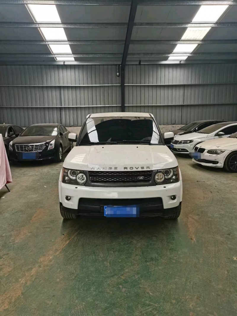 东营11年路虎揽胜运动9