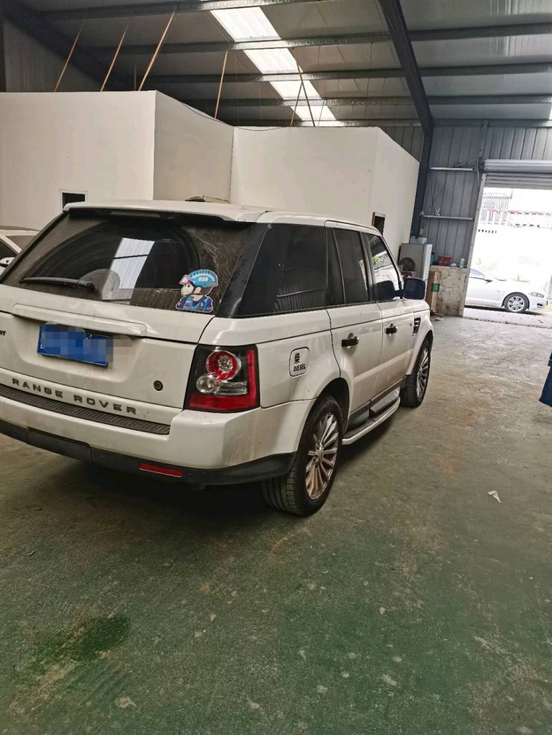 东营11年路虎揽胜运动4