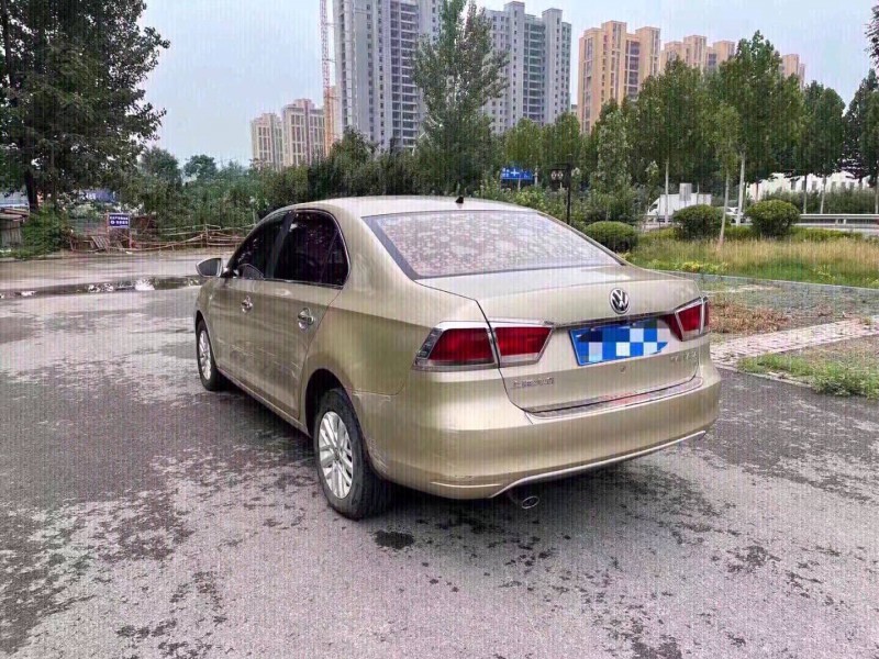 北京14年大众桑塔纳8