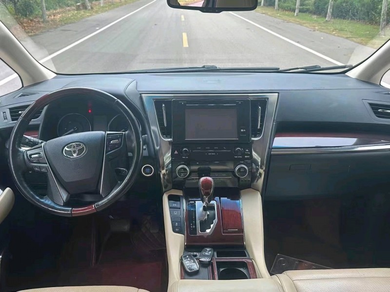 徐州18年丰田埃尔法4