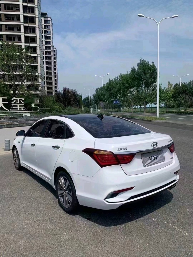 廊坊17年现代名图8