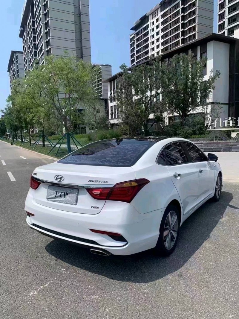 廊坊17年现代名图7